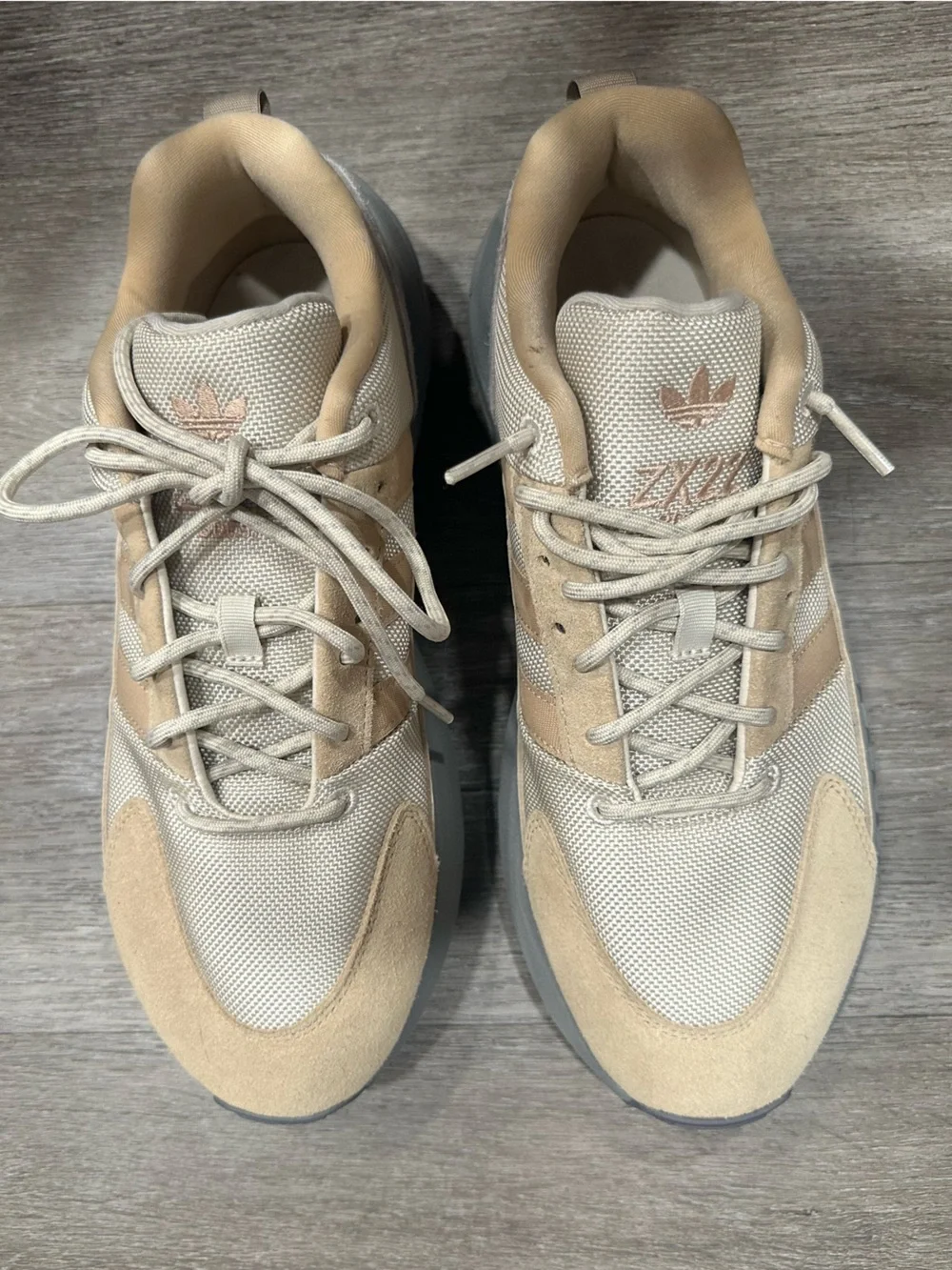 Adidas Men’s Beige Suede & Mesh Sneakers Mens Size 9 (New)